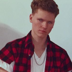 Meet your Posher, Adrian